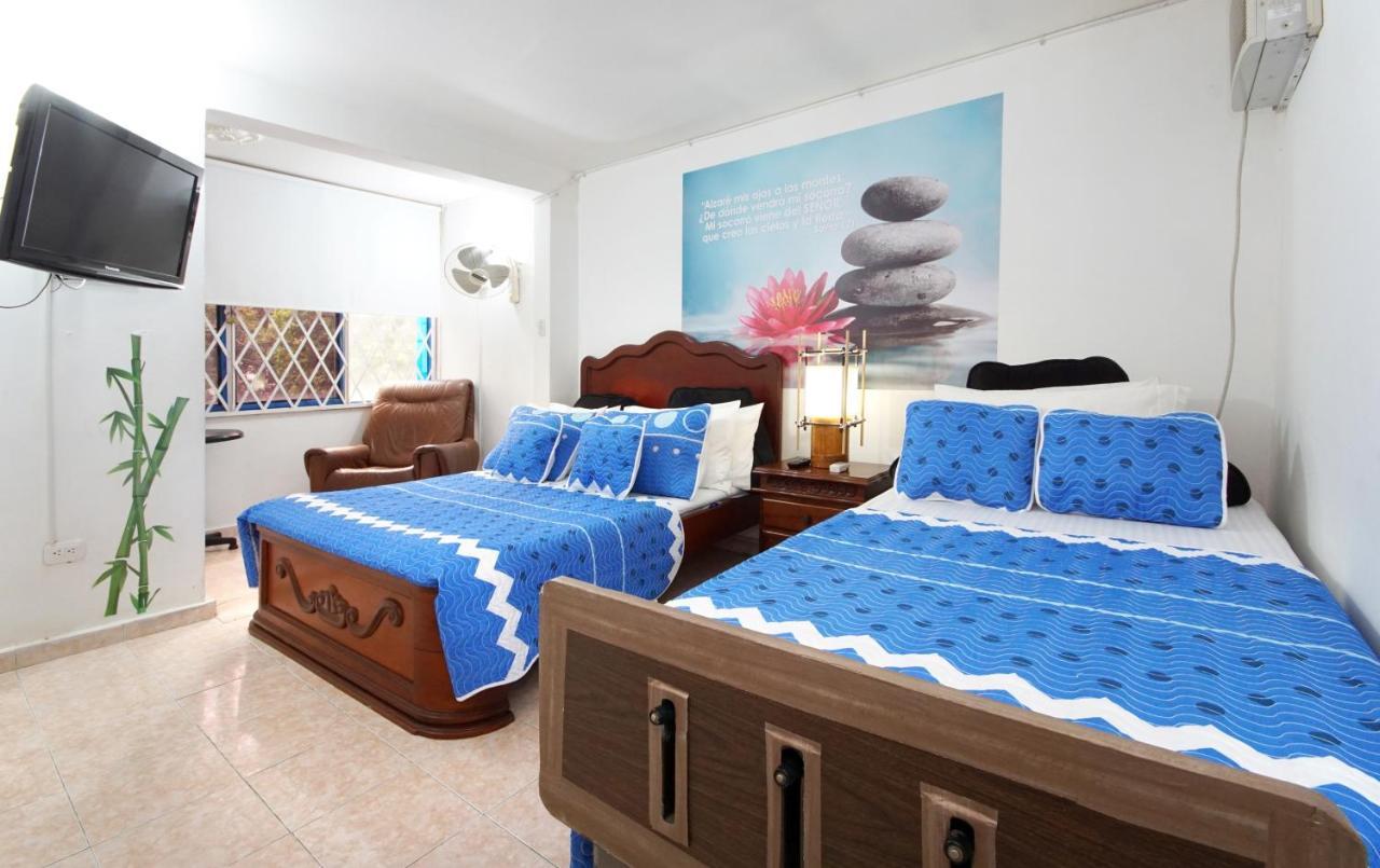 Hostal Tequendama Martha Santamaria Кали Екстериор снимка
