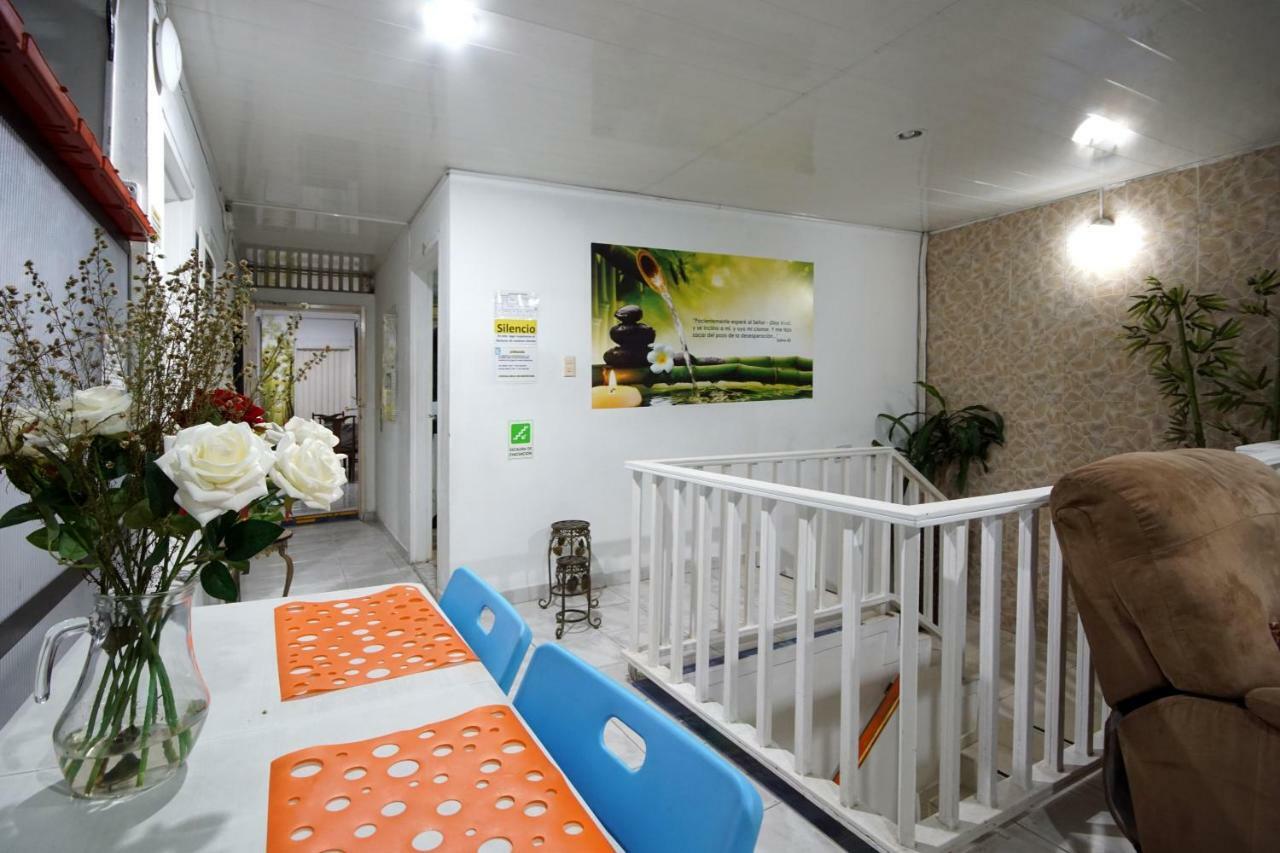 Hostal Tequendama Martha Santamaria Кали Екстериор снимка